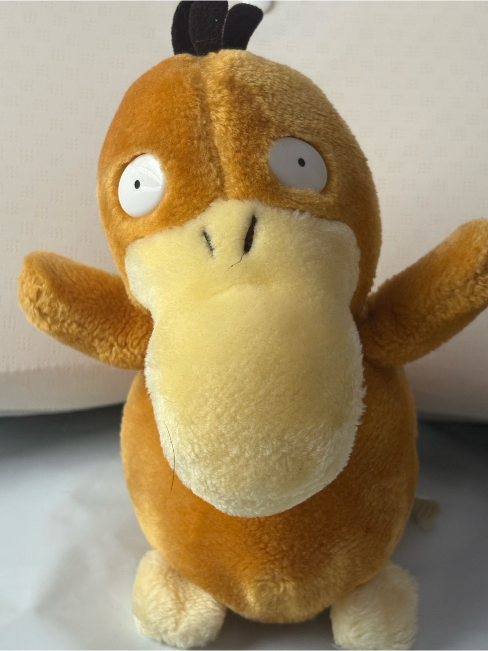 1998/1999 Hasbro Nintendo Pokémon Psyduck #54 plush toy